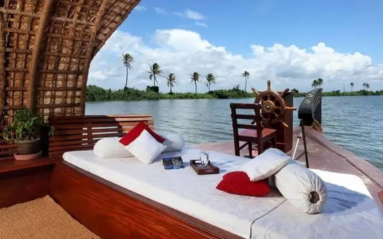 7 Most Beautiful Honeymoon Places in South India - Mangaluru Taxi Cabs